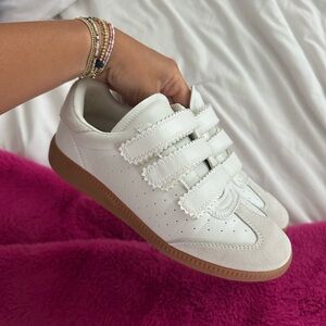 Steve Madden White Velcro Sneakers